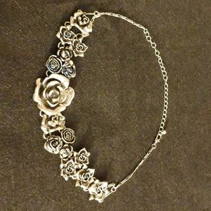 Silver roses choker